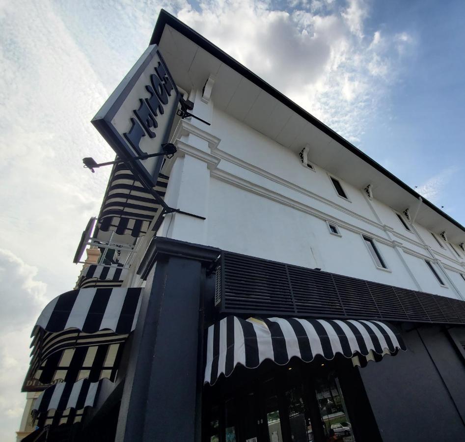 Apex Boutique Hotel @ Bandar Sunway Субанг-Джая Экстерьер фото